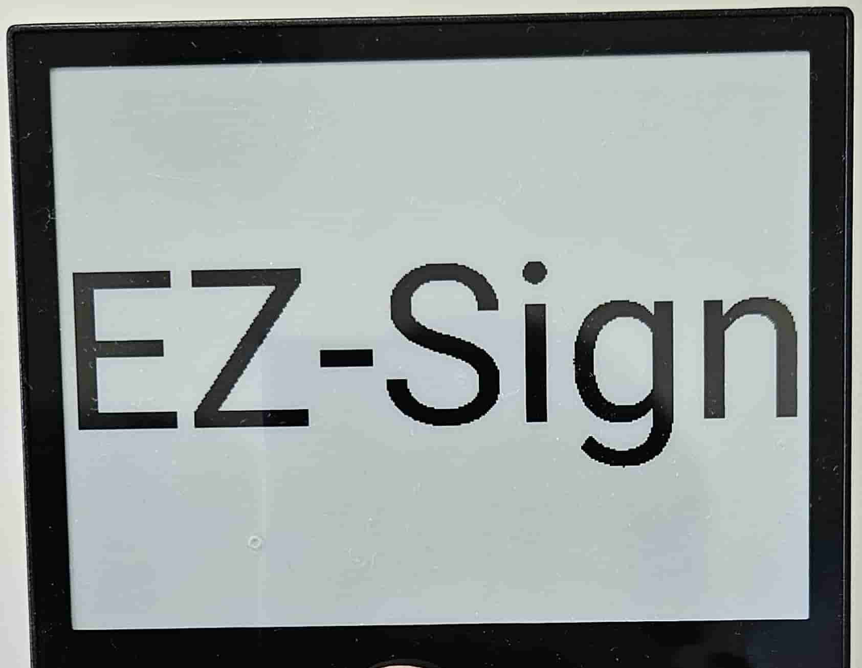 EZ-Signという文字だけをシンプルに表示している画面